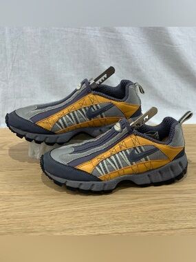 Vintage Nike Air Terra Humara Women’s Size 9 Gray Orange Trail Running Shoes